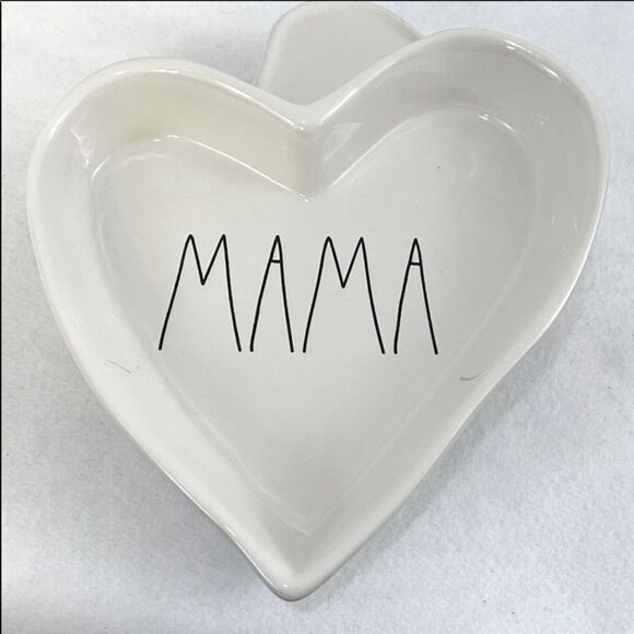 NWT Rae Dunn ceramic MAMA heart dish - Picture 1 of 6